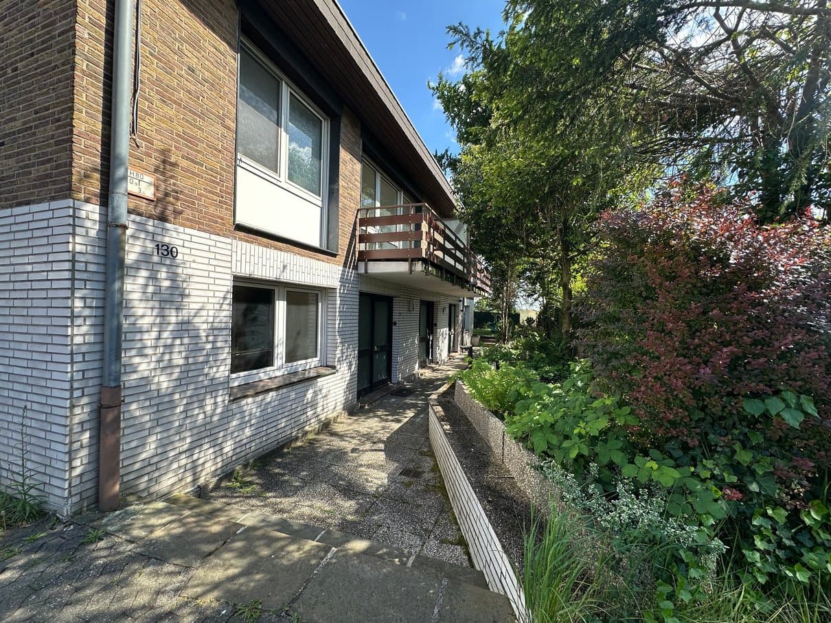 Treppenhaus mit Blick in den Flur